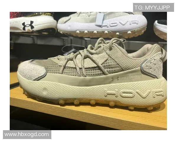 球星同款足球内搭全面解析舒适透气与性能兼具的运动装备推荐