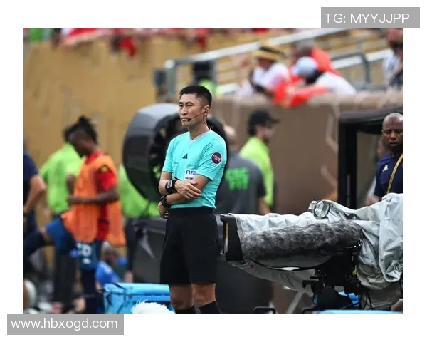 中国帅气足球球星崭露头角 展现激情与实力的赛场风采