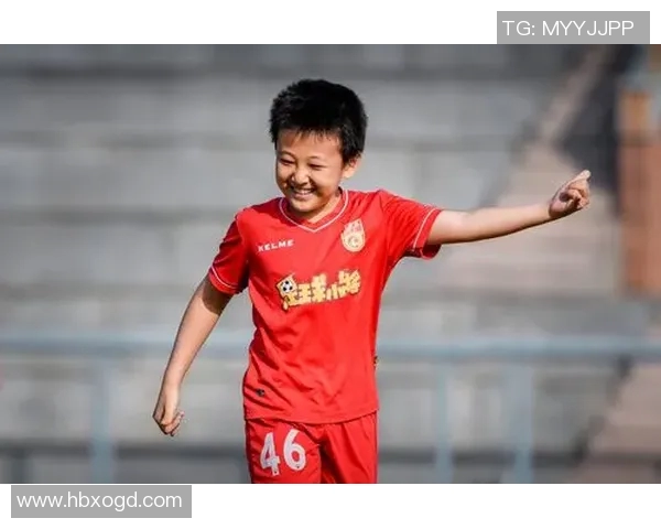 足球球星身高谎报现象解析及其对职业生涯的潜在影响 足球球星身高谎报现象解析及其对职业生涯的潜在影响